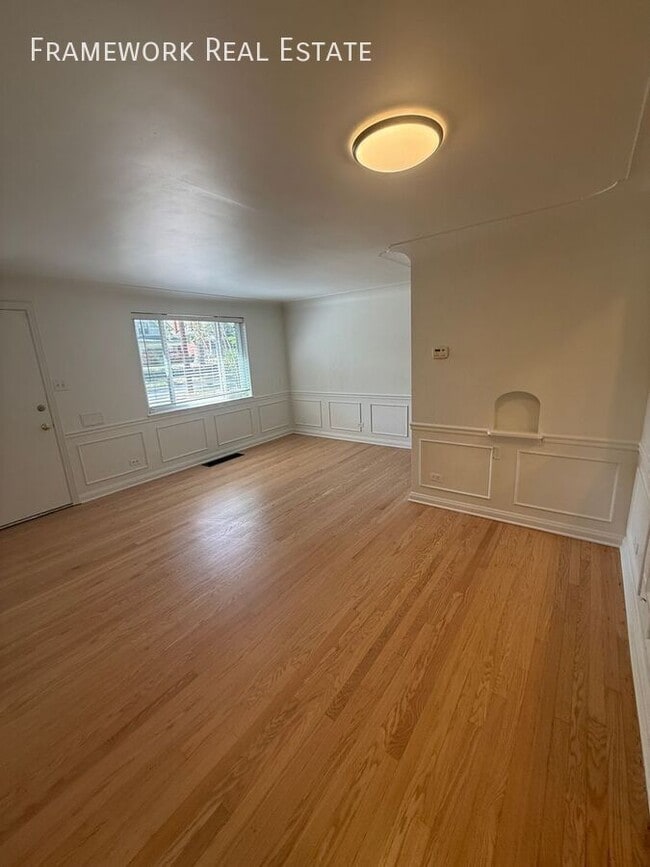 Building Photo - 2120 Irving St