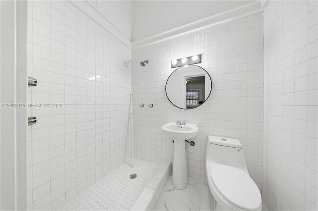 Building Photo - 173 NW 18th St