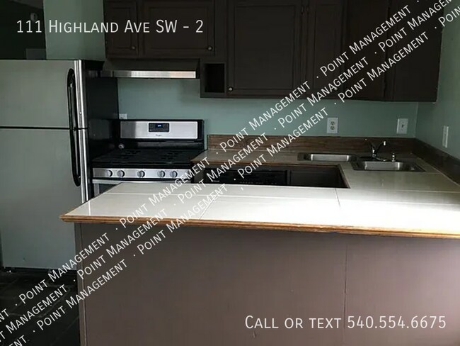 Building Photo - 111 Highland Ave SW