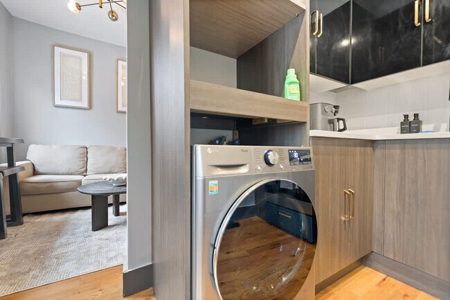 Building Photo - 340 Palisade Ave