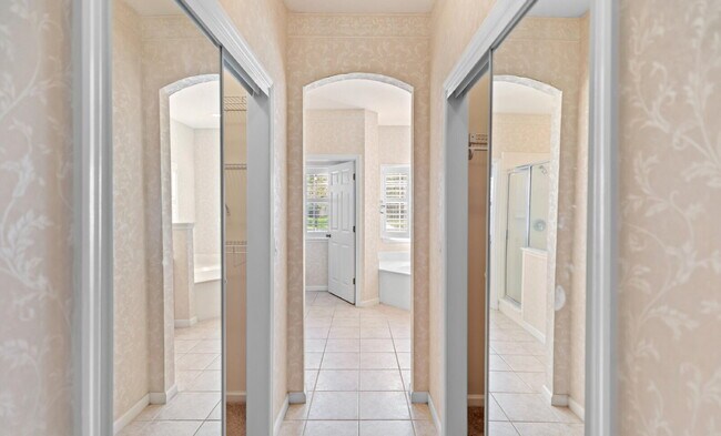 Building Photo - Julington Creek Plantation, Grand Home with WOW Amenities!