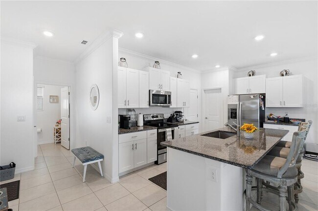 Building Photo - 9735 Ashworth Pl