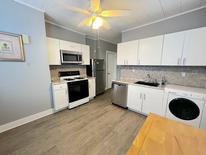 Kitchen 3 - 47 Liberty Ave