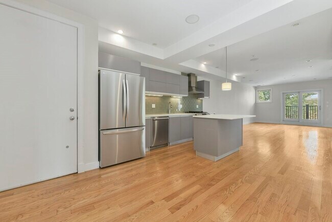Primary Photo - 283 C St