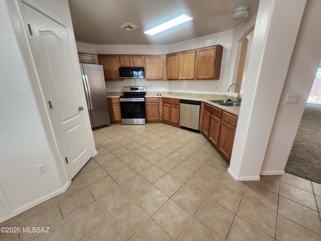 Building Photo - 4123 E Coolbrooke Dr