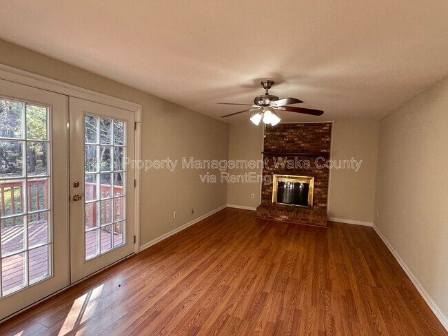 Building Photo - 104 Benedict Ln