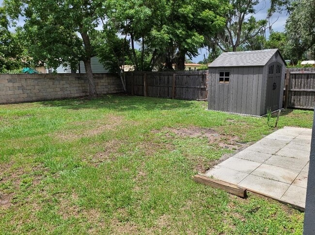 Building Photo - 2334 Pear Tree Ct