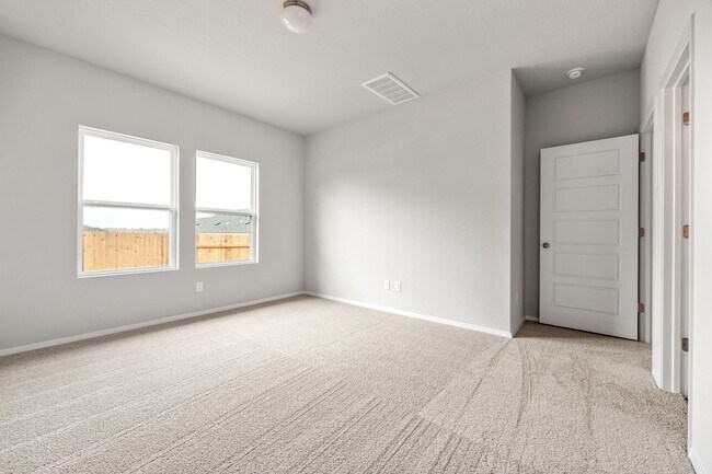 Building Photo - Charming 3-Bedroom Home Near Kyle & San Ma...