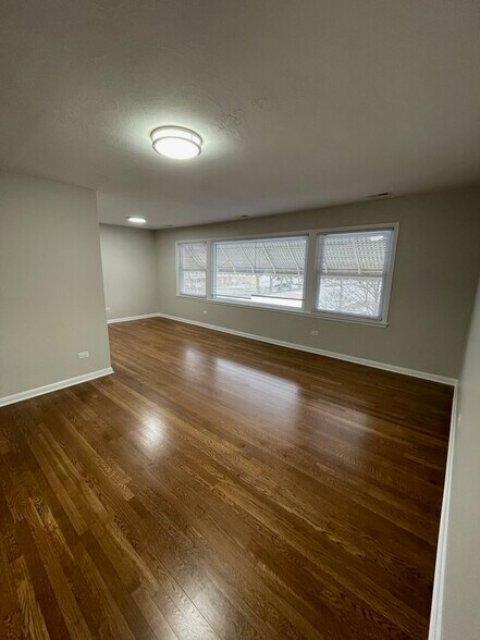 Building Photo - 7202 W Crain St