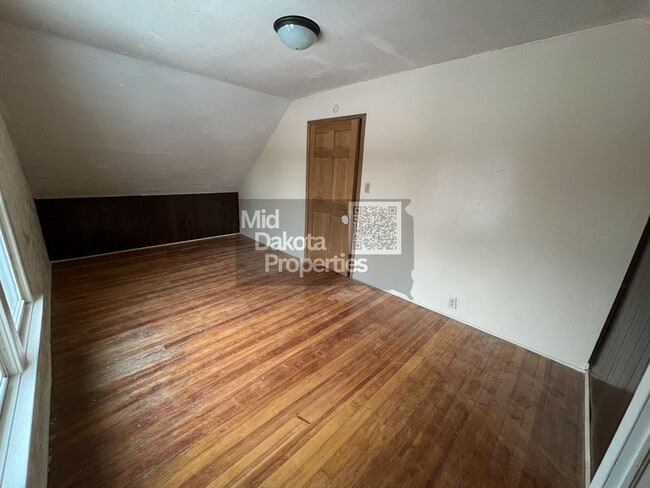 Building Photo - 617 E Hanson- 2 bedroom, 2 bathroom house