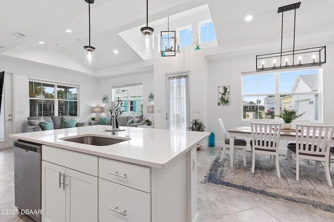 Building Photo - 208 Ocean Hammock Lp