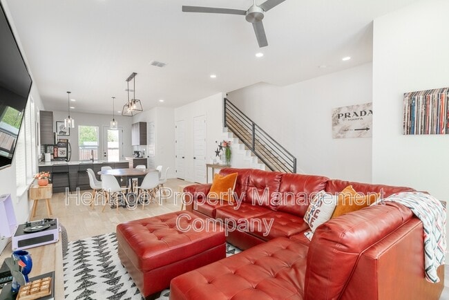 Building Photo - 719 Eleanor Ave