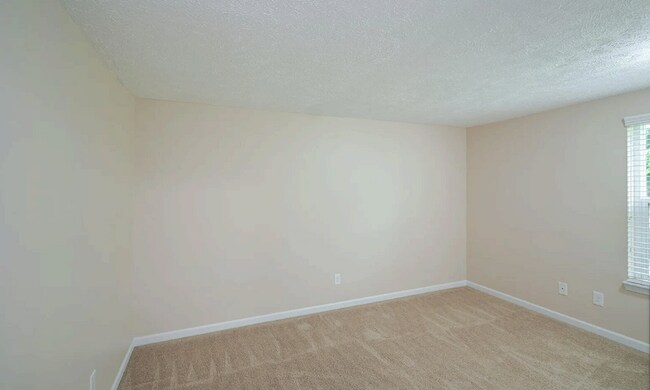 Building Photo - Cozy Home for Rent in Lansing, Michigan — Available Now