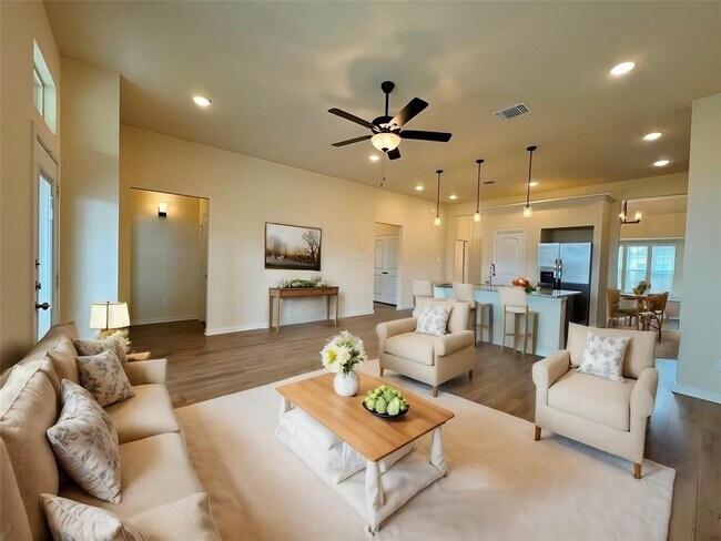 Building Photo - 5115 Leaning Tree