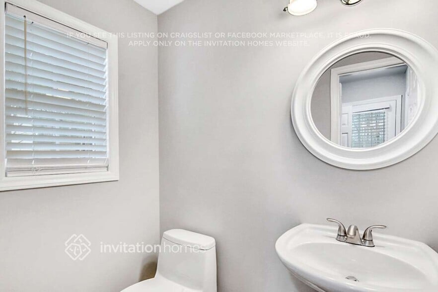 Building Photo - 103 St Johns St