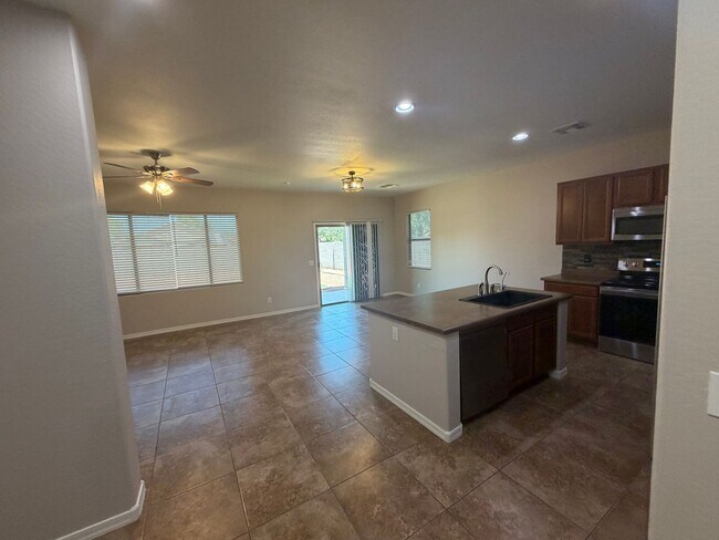 Building Photo - 2486 E Dulcinea Trail