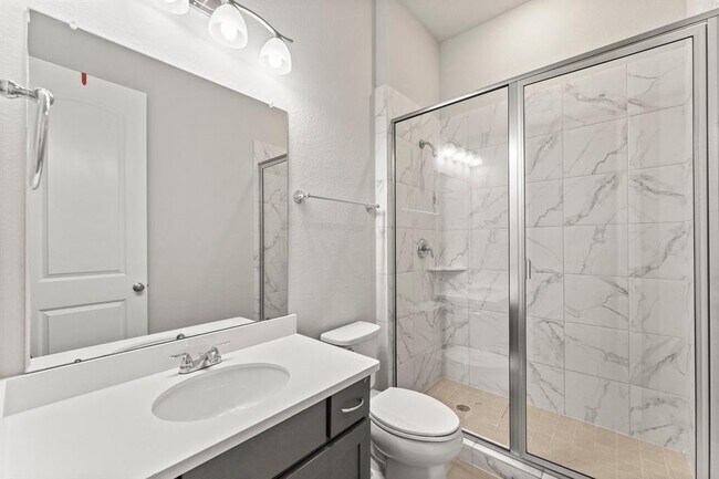 Building Photo - 40 Venetia Grove Dr