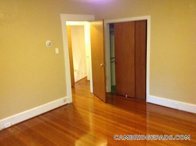 Building Photo - 26 Dover St