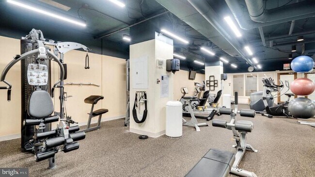 Building Photo - 5500 Holmes Run Pkwy