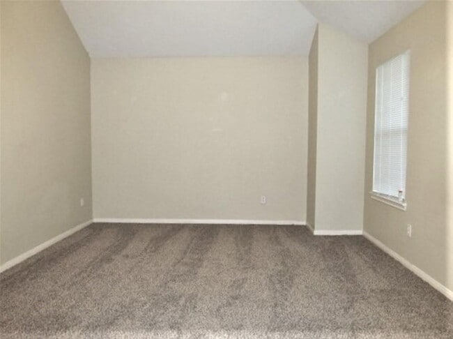 Building Photo - 18106 Eganville Cir