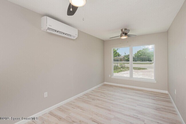 Building Photo - 2626 Sarno Rd