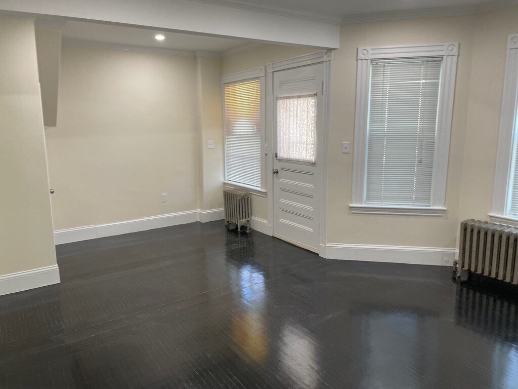 Building Photo - 840 South St