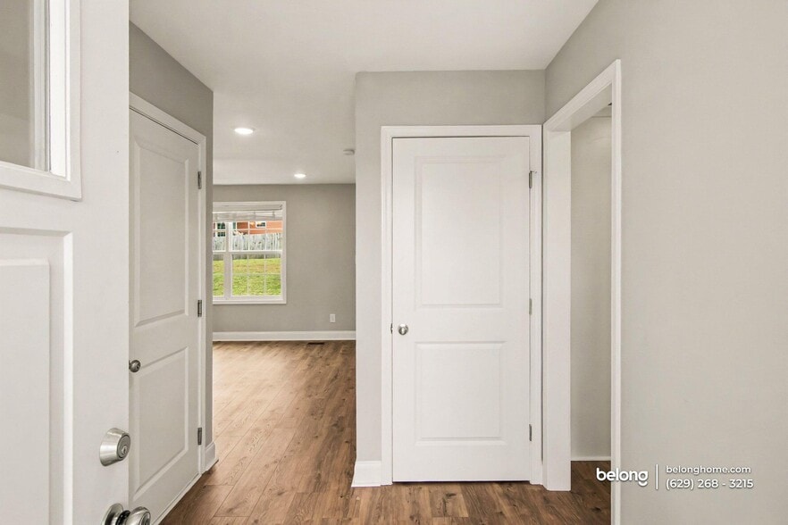 Building Photo - 750 Banister Dr