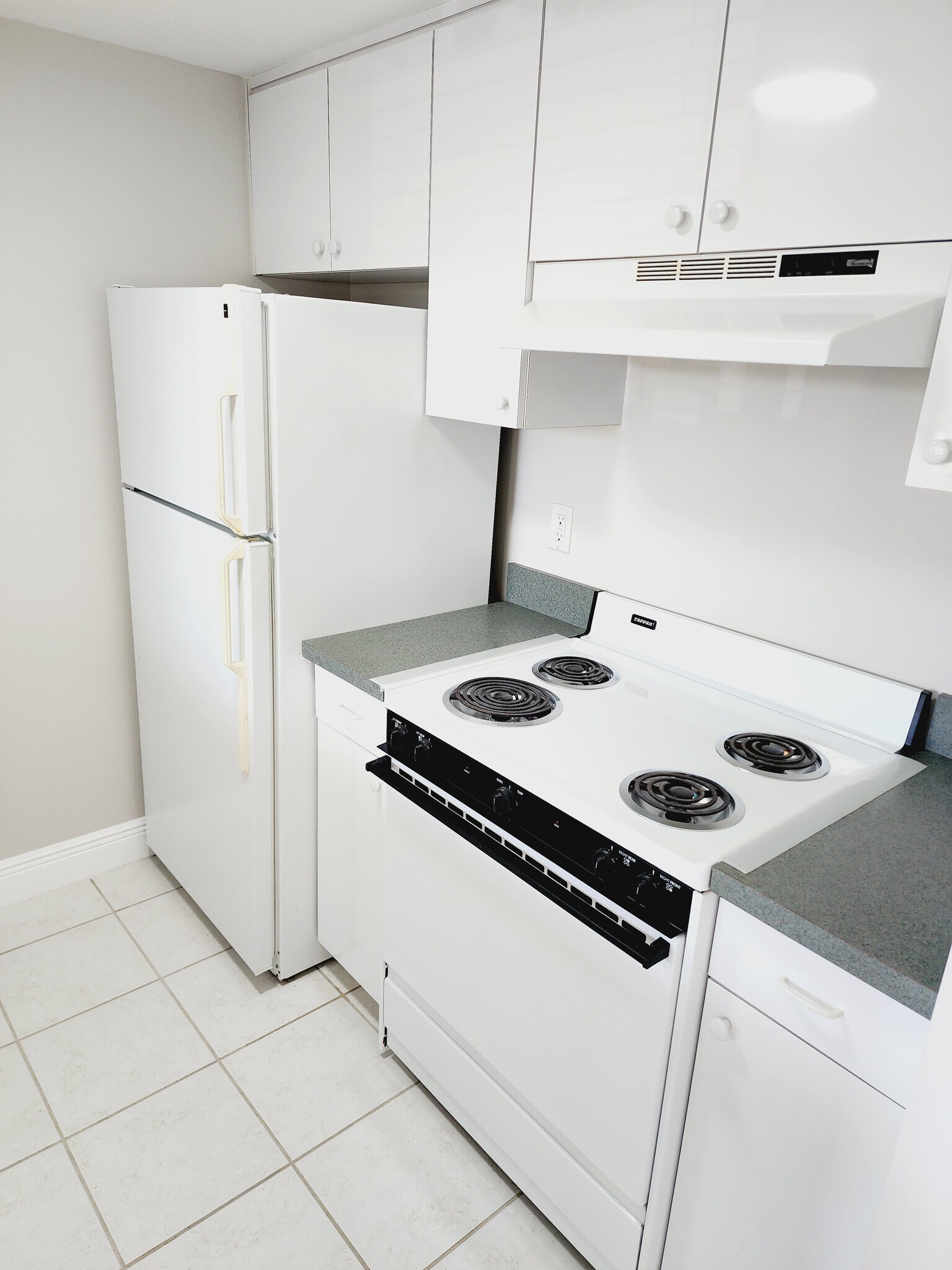 Building Photo - 1001 77th Ave N