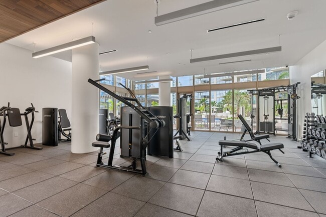 Building Photo - Sky Ala Moana (West) #3305 - Fully Furnished 1 BR/1 BA/1 Parking