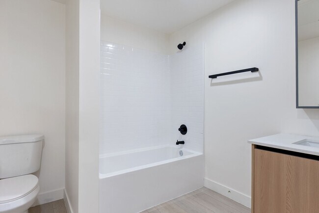 Building Photo - BRAND NEW CONSTRUCTION - Move-In Special 8...