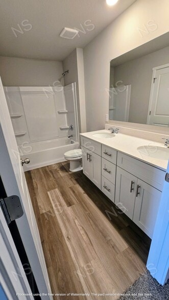 Building Photo - 523 Kinley Dr