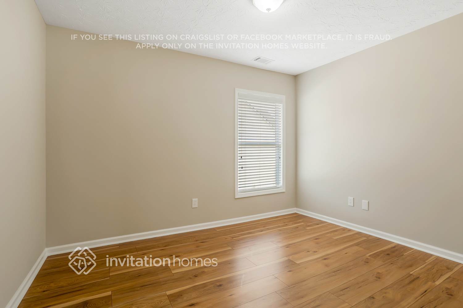 Building Photo - 76 Laurelton Cir