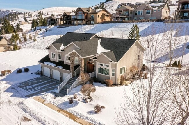 Building Photo - Executive Rental - Stone Mountain - 5 Bed - 3 Bath