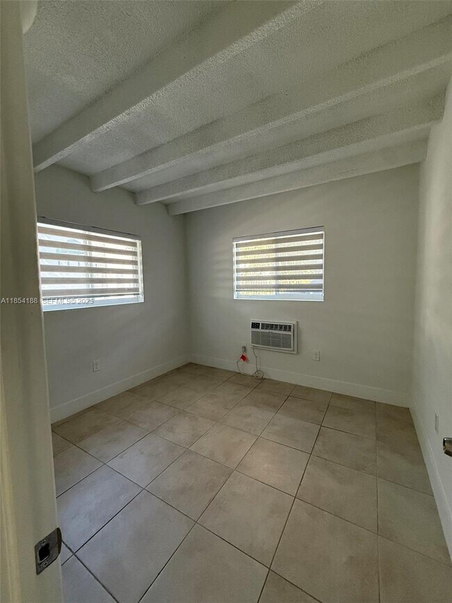 Building Photo - 747 NW 60th St