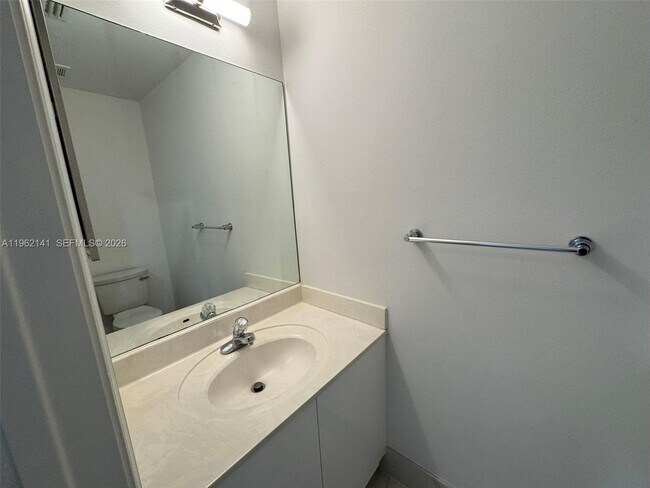 Building Photo - 4273 Fox Ridge Dr