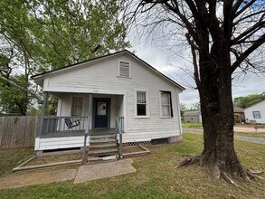 Building Photo - Cute 2 Bedroom Home in Bossier