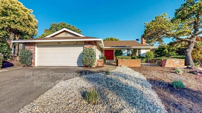 Primary Photo - 351 Belhaven Cir