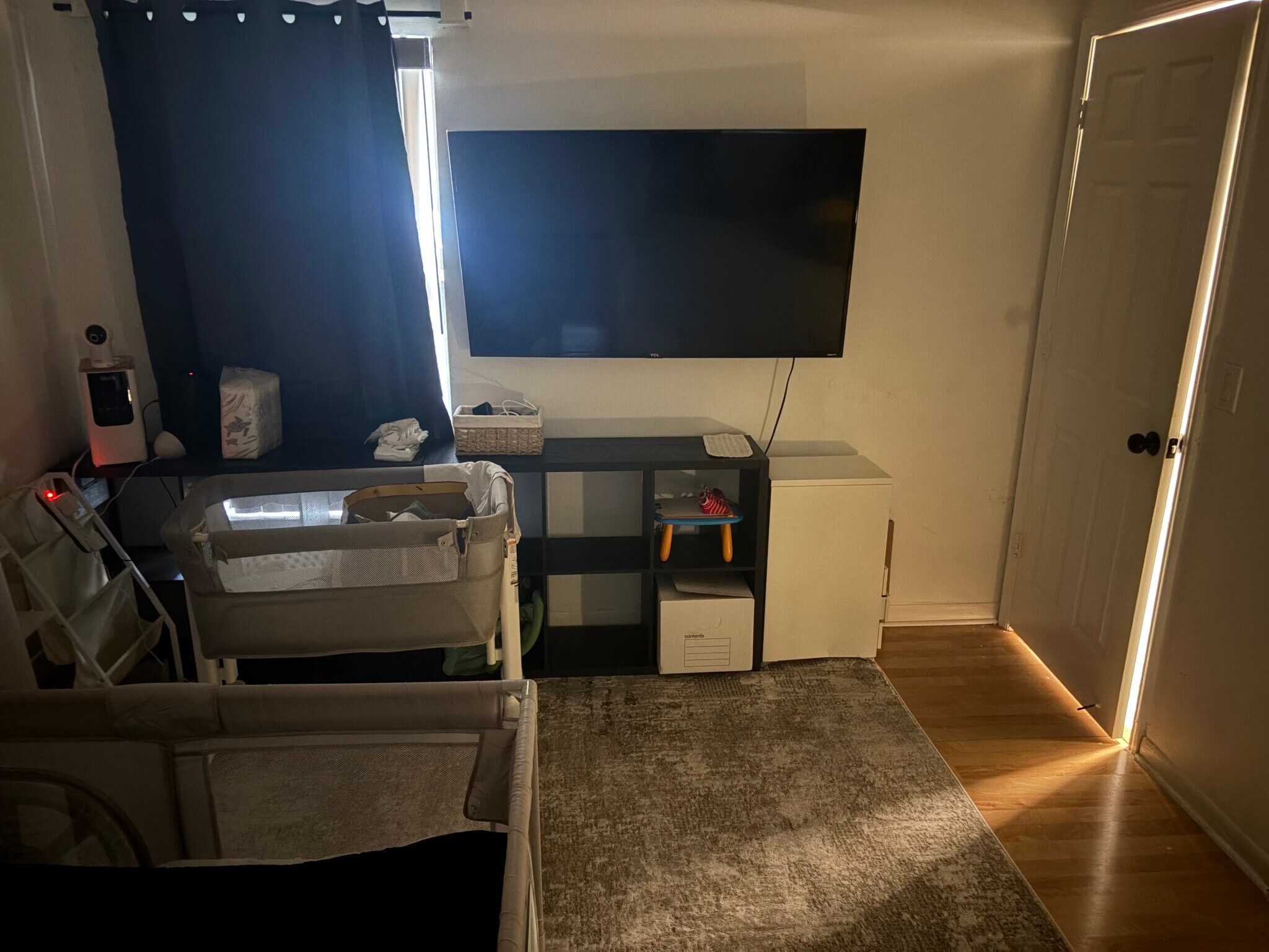 This is what he faces a window and TV on the wall - 9521 Boca Cove Cir