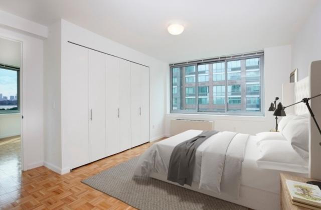 Building Photo - 2 bedroom in LONG ISLAND CITY NY 11109