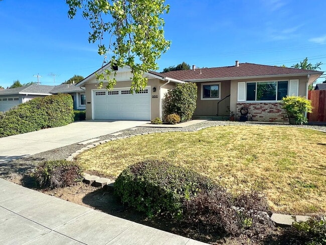 Building Photo - Prime San Jose Home with great backyard!