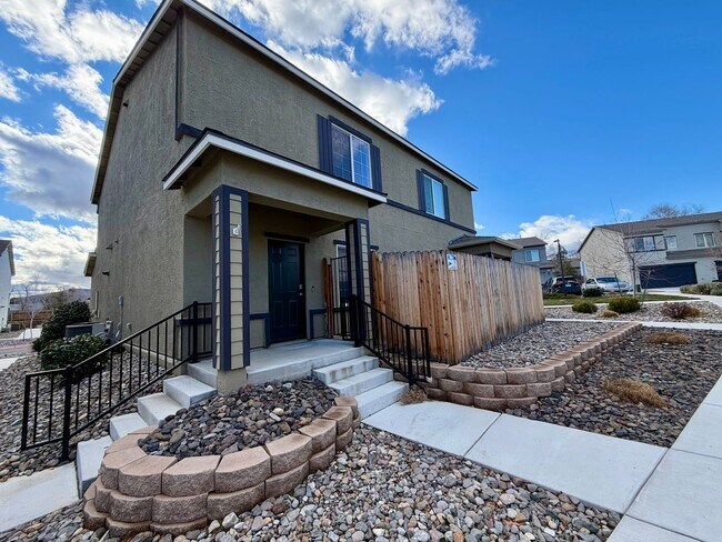 Building Photo - Low Maintenance 3 Bedroom Home in South Reno!