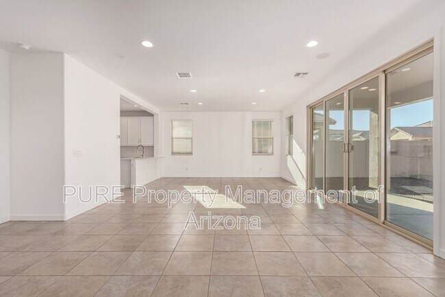 Building Photo - 9206 W Roma Ave