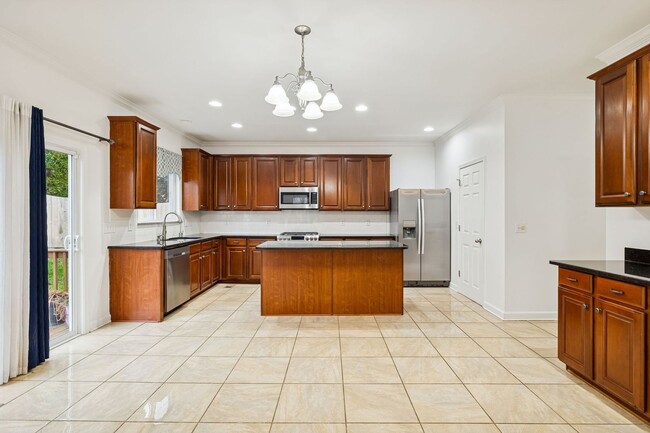 Building Photo - Located in the highly desirable McKays Mill community in Franklin, TN