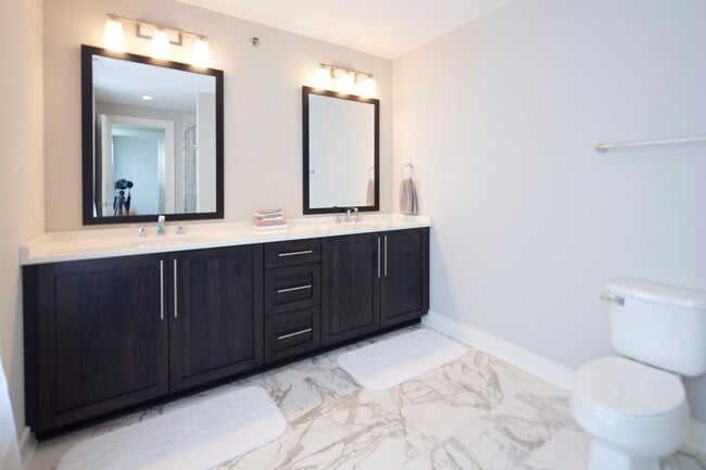 Building Photo - 84 N 6th St