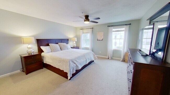 Building Photo - 206 Tamarack Ln