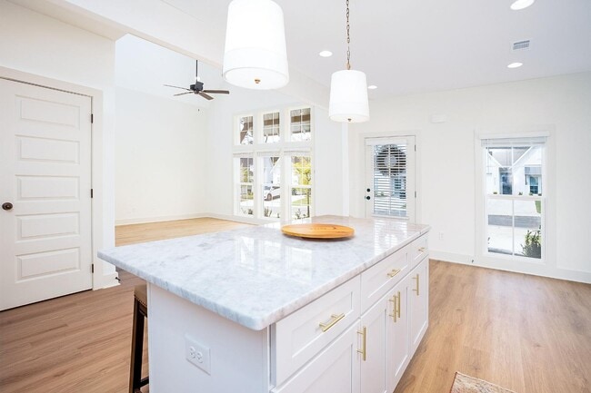 Building Photo - 7355 U.S. Hwy 280 W