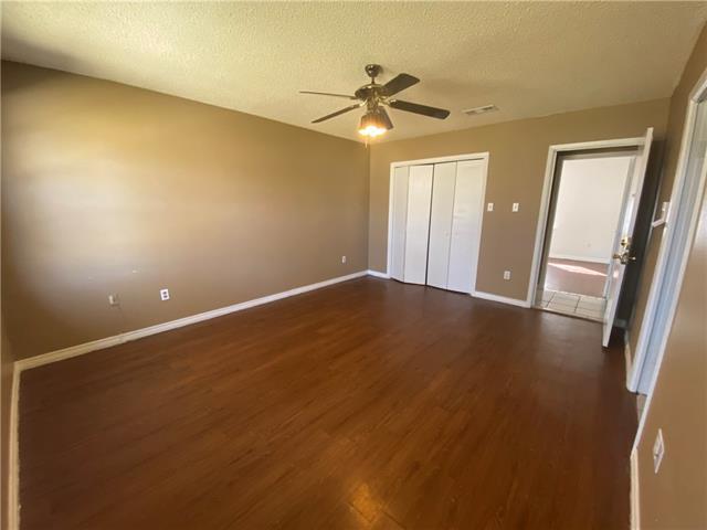 Building Photo - 705 Rue St