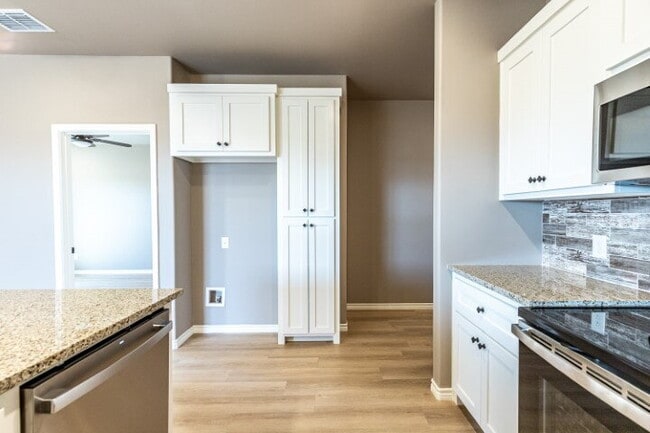 Building Photo - First month HALF OFF RENT move in Special!