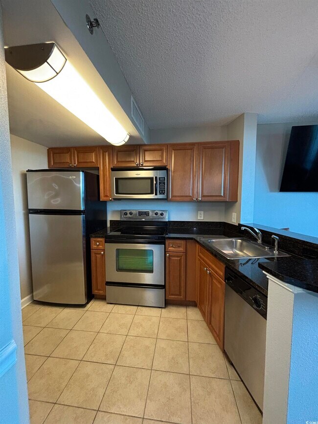 Building Photo - 215 77th Ave N