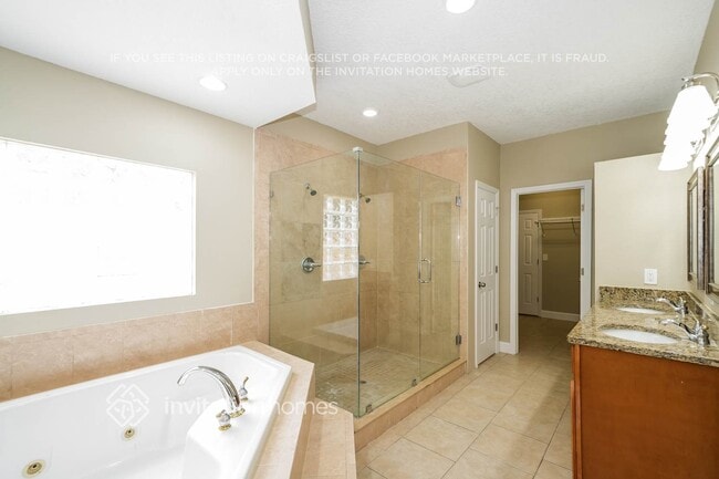 Building Photo - 8012 Pine Hill Dr